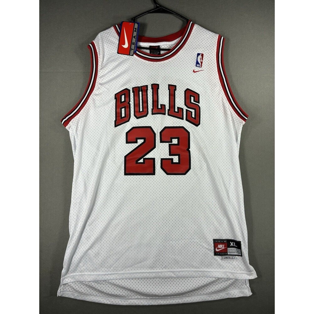 Nike Team Chicago Bulls Michael Jordan #23 Jersey White XL Length +2 NWT